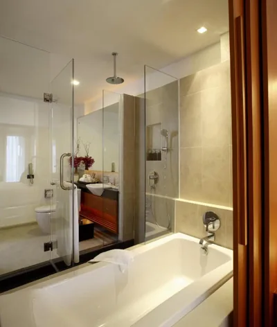 Habitación doble Deluxe con acceso a la piscina y minibar diario gratuito — La Flora Resort Patong